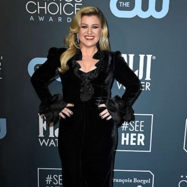 Kelly Clarkson Felt 'Pressure' About Her Body When She Was Thin