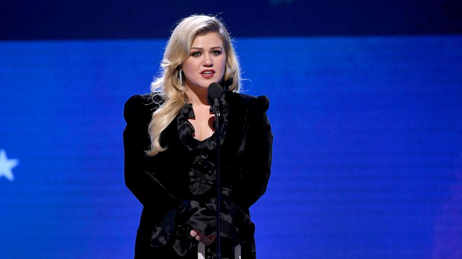 PHOTO: Kelly Clarkson speaks onstage during the 25th Annual Critics' Choice Awards at Barker Hangar on Jan. 12, 2020 in Santa Monica, Calif.