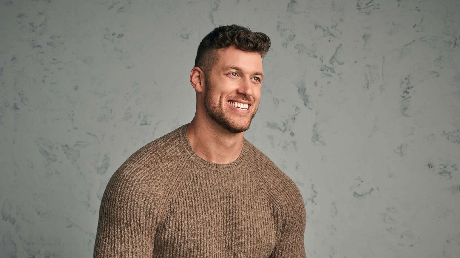 PHOTO: ABC's "The Bachelor" stars Clayton Echard