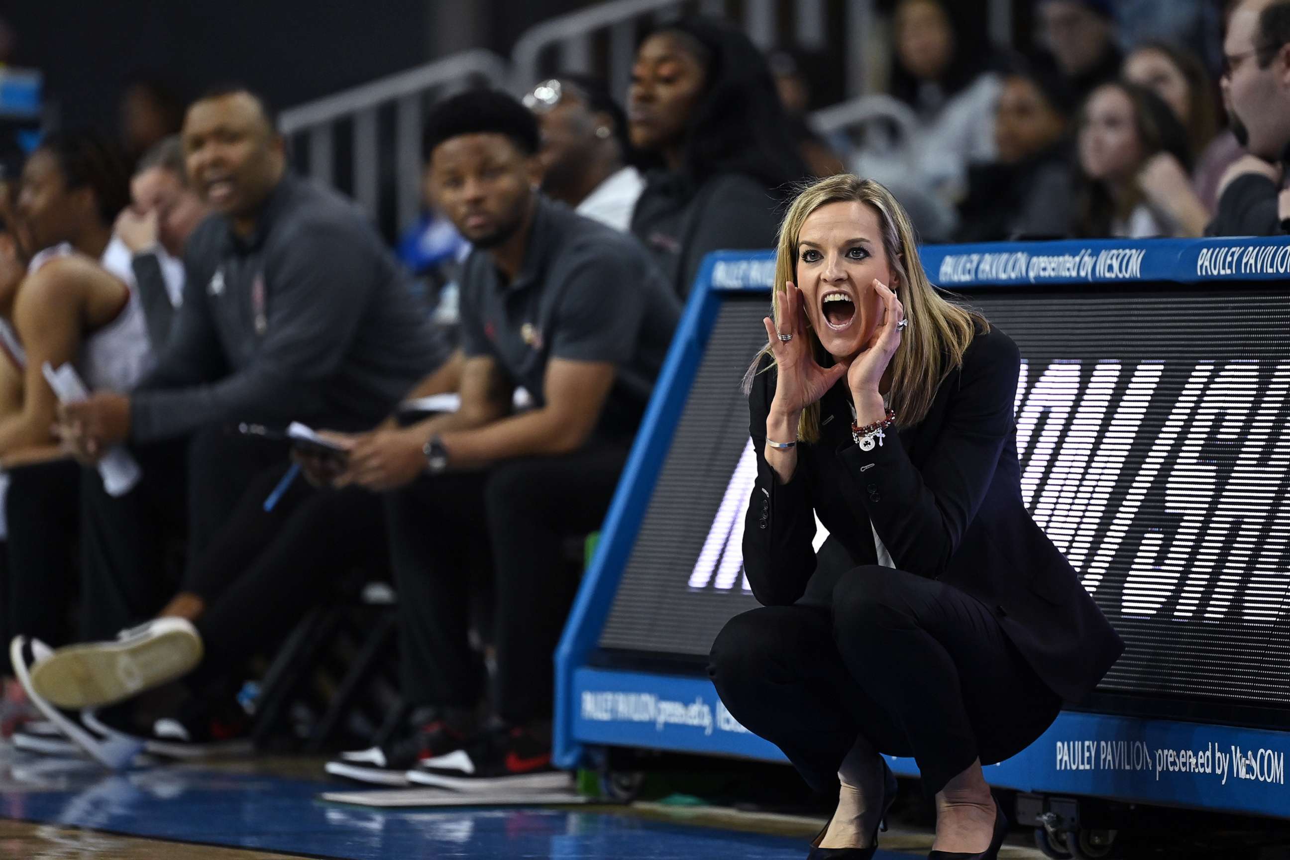 PHOTO: Head Coach Jennie Baranczyk of the Oklahoma Sooners yells to a player during the first round of the 2023 NCAA Women's Basketball Tournament held at UCLA Pauley Pavilion on March 18, 2023 in Los Angeles.