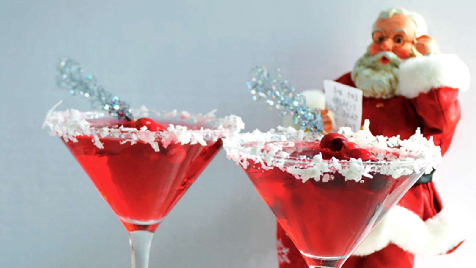 PHOTO: This Santa Claus-Mopolitan recipe was created by Karri Perry of the lifestyle blog, Blue Ribbon Kitchen.