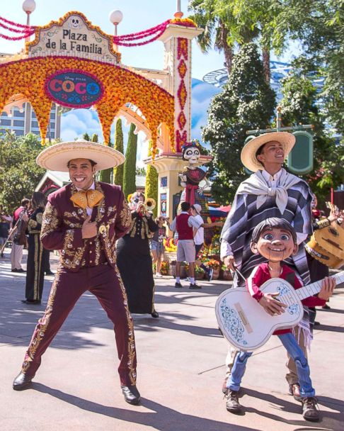 Disneyland Resort's 'Plaza de la Familia' celebration is all about family -  Good Morning America