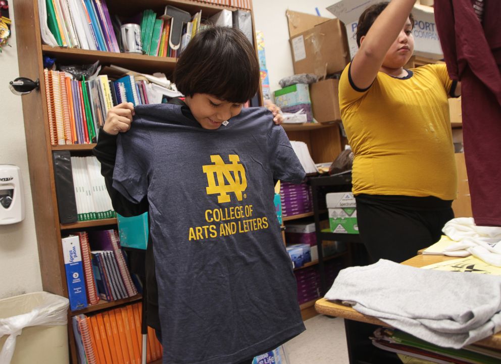 3rd Grade Teacher Gives Students College T Shirts To Inspire Big Dreams Good Morning America