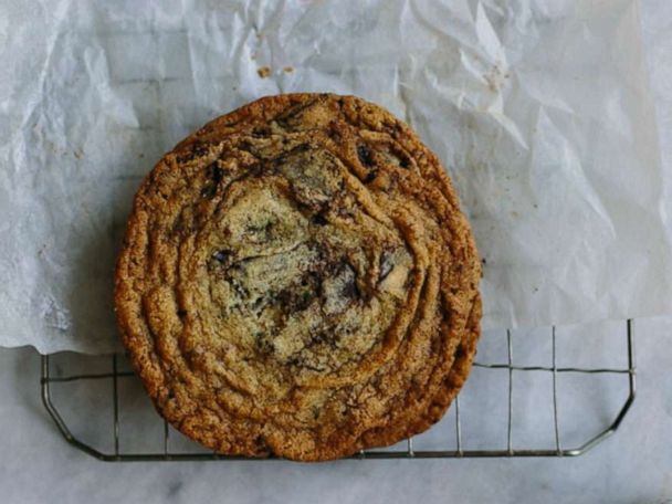 Pan-Banging Chocolate Chip Cookies - Sip and Feast