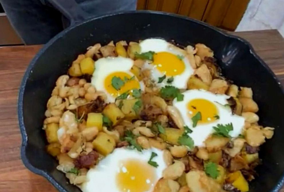 PHOTO: Celebrity chef Geoffrey Zakarian makes a simple white bean hash and eggs on March 24, 2020.