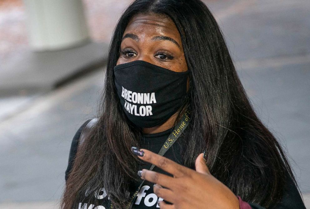 PHOTO: Rep.-elect Cori Bush speaks to the press outside of the Hyatt Regency hotel on Capitol Hill on Nov. 12, 2020 in Washington, D.C.