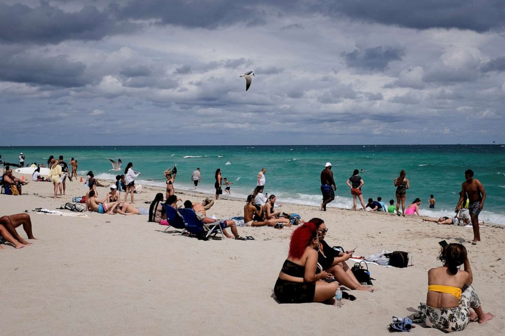 PHOTO: Revelers flock to the beach to celebrate spring break=in Miami Beach, Fla., March 6, 2021. 