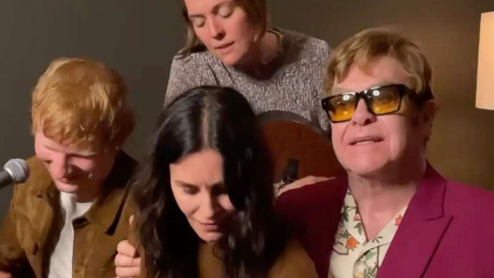 PHOTO: Courteney Cox pays tribute to "Friends" co-star Lisa Kudrow with Elton John, Ed Sheeran and singer Brandi Carlile.