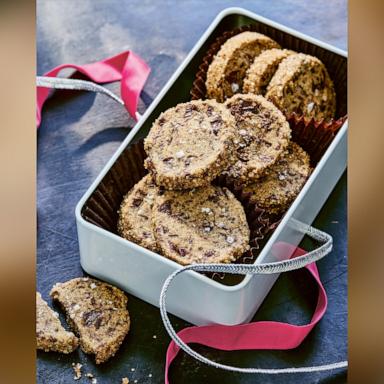 PHOTO: Crunchy Espresso Chocolate Chunk Cookie