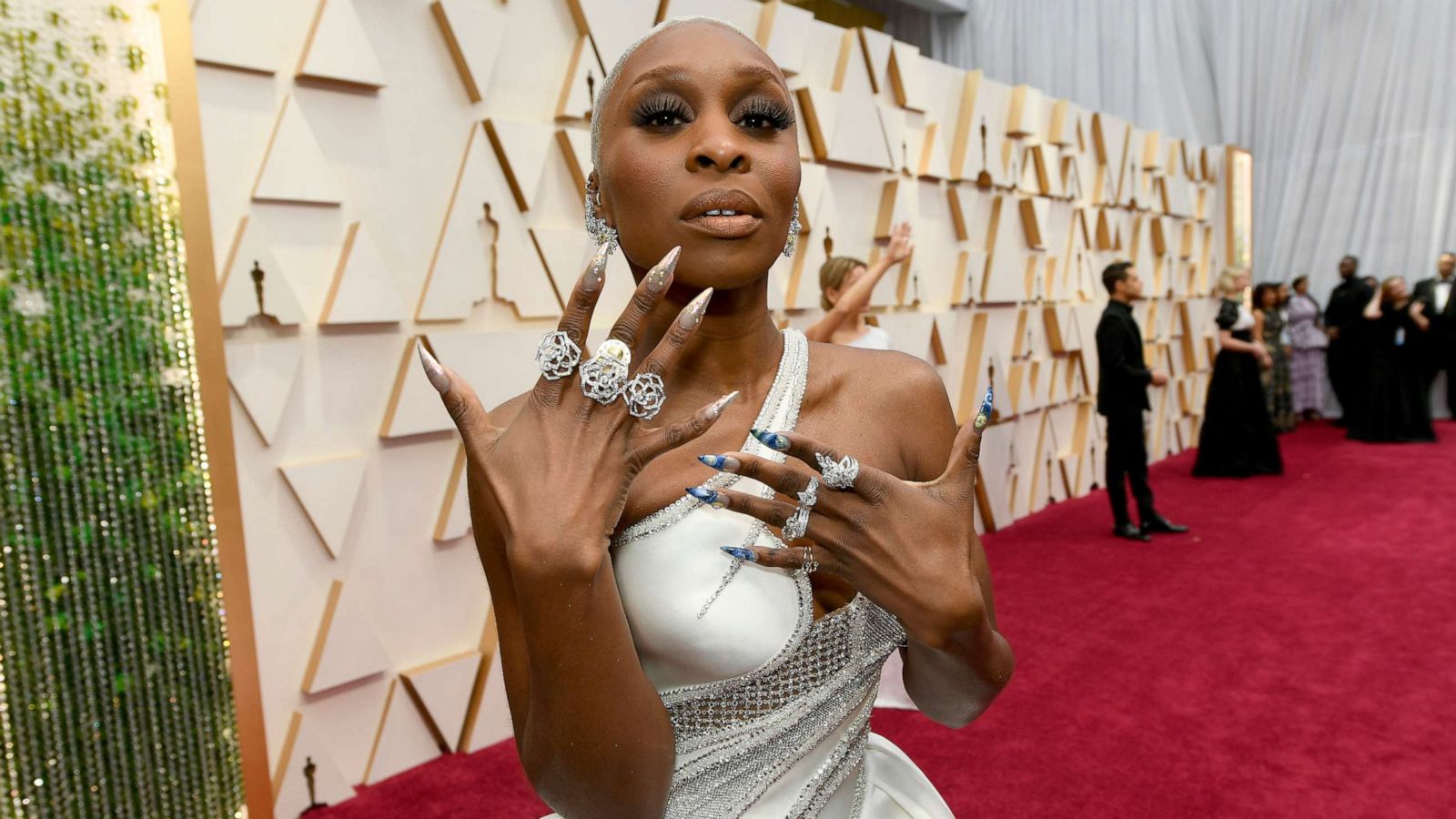Oscars: 9 Glamorous Necklaces for the Red Carpet, From Chopard to