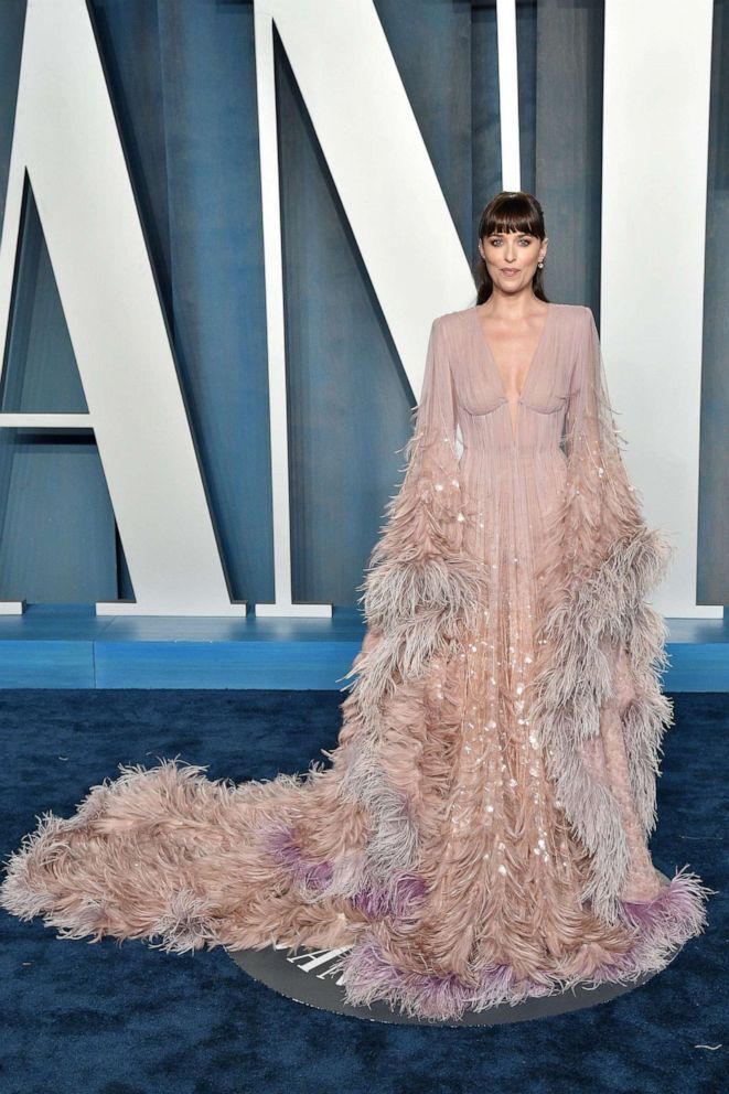 PHOTO: Dakota Johnson attends the 2022 Vanity Fair Oscar Party hosted by Radhika Jones at Wallis Annenberg Center for the Performing Arts, on March 27, 2022, in Beverly Hills, Calif.