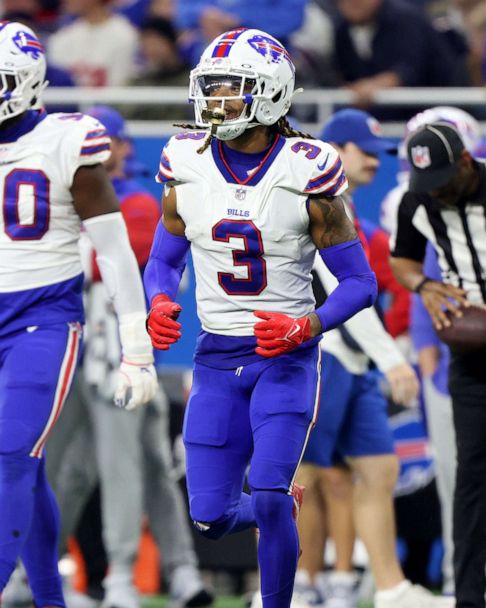 What Happened to Damar Hamlin? What We Know After Bills Player Collapses,  Suffers Cardiac Arrest On Field – NBC Chicago