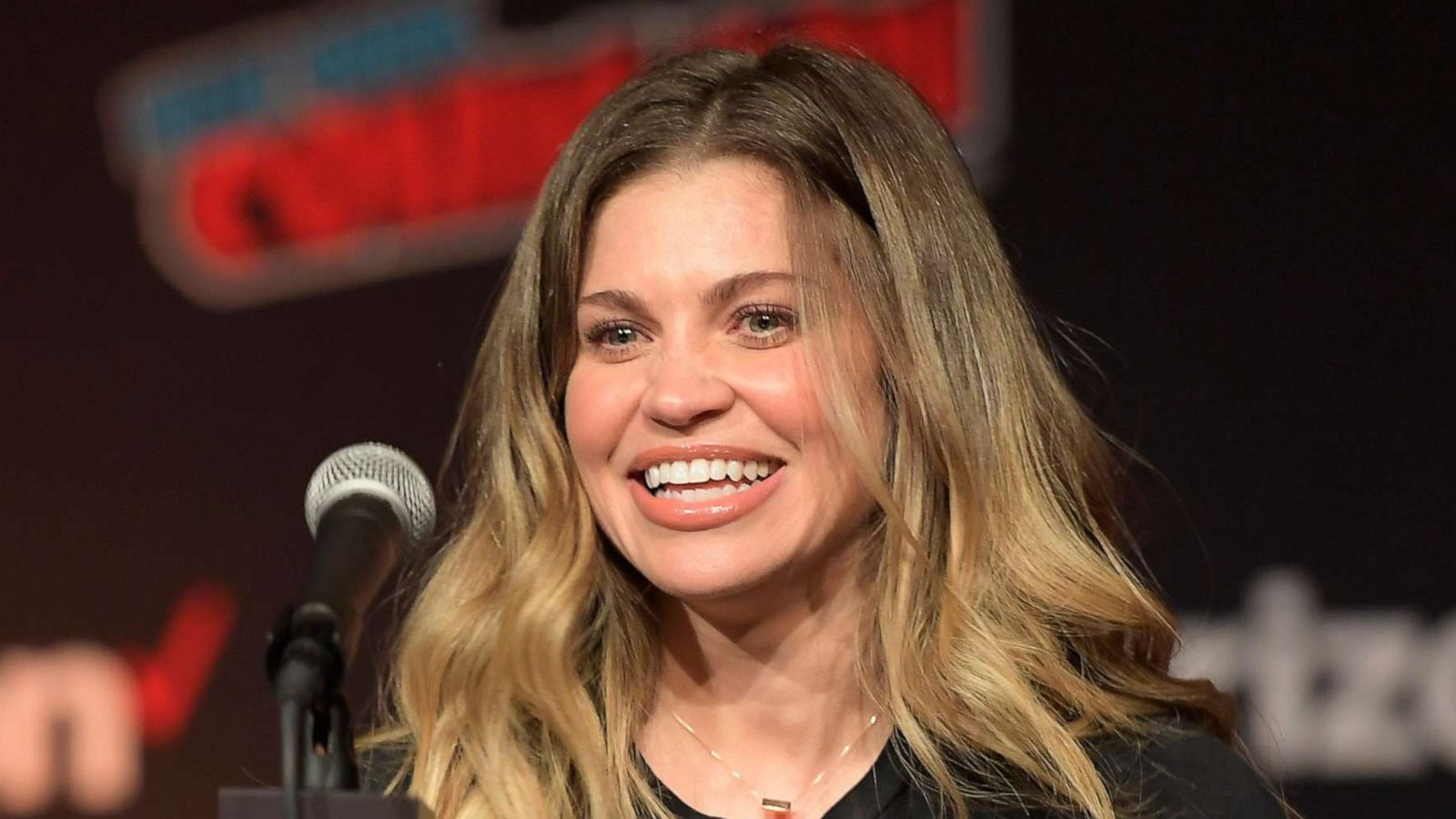 PHOTO: Danielle Fishel speaks onstage during the New York Comic Con 2018 at Javits Center on Oct. 5, 2018 in New York.