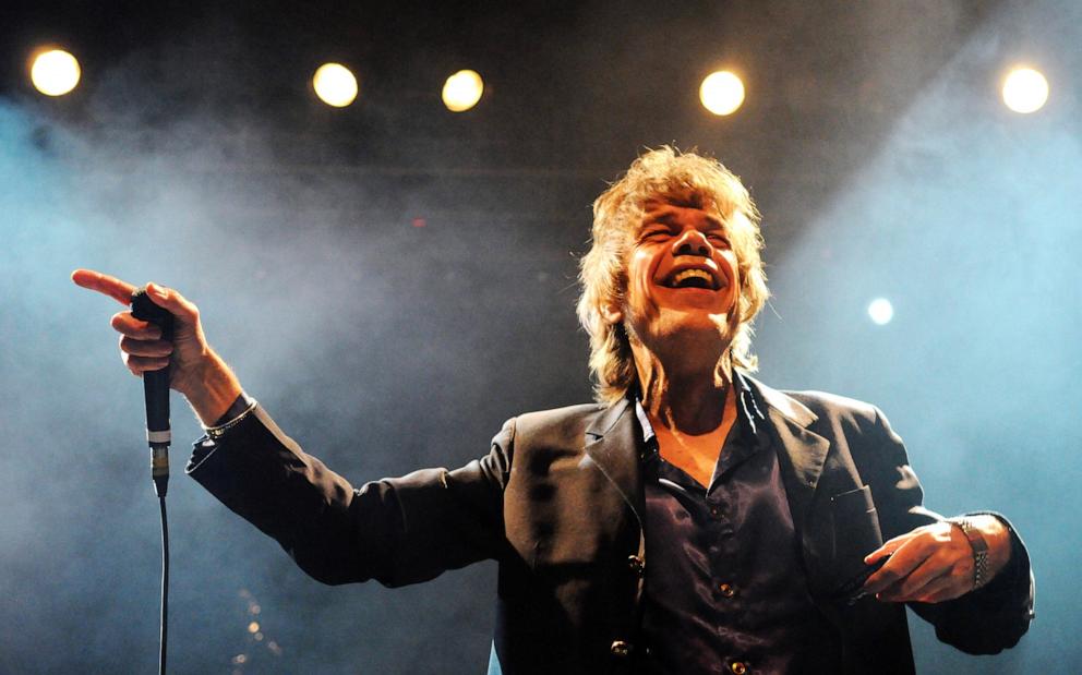 PHOTO: In this Dec. 4, 2009, file photo, singer David Johansen performs live on stage at the Kentish Town Forum in London.