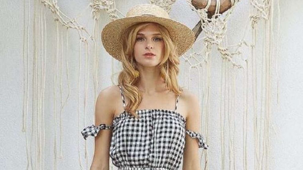 PHOTO: Lost and Wander, Day Trip Ruffled Cold-Shoulder Gingham