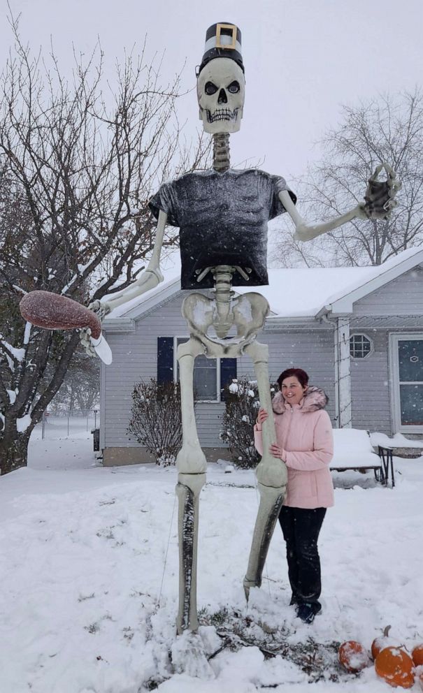 PHOTO:  Michelle Decker, who bought her 12-foot skeleton at Home Depot, told "GMA" she's named it Walter, after a character from Tom Hanks' 1989 dark comedy "The 'Burbs."