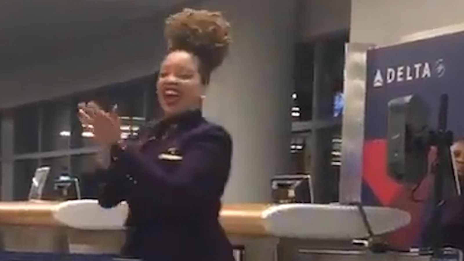 PHOTO: Delta flight attendant, Courtney, delivers inspirational message after Kobe Bryant's death.