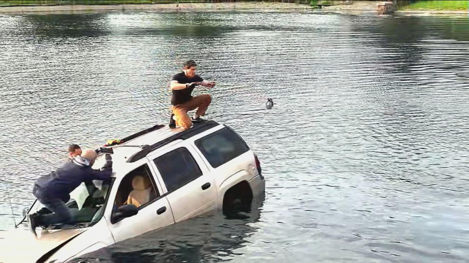 PHOTO: ABC News' Matt Gutman demonstrates how to escape from a car sinking in water.