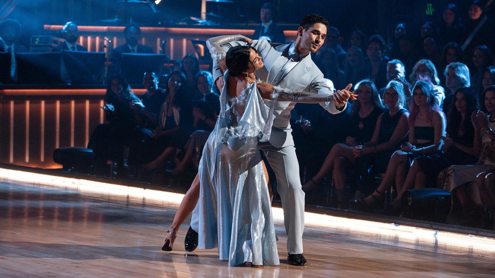 PHOTO: Jenna Dewan and dance partner Alan Bersten compete on "Dancing With The Stars," Oct. 20,2026.