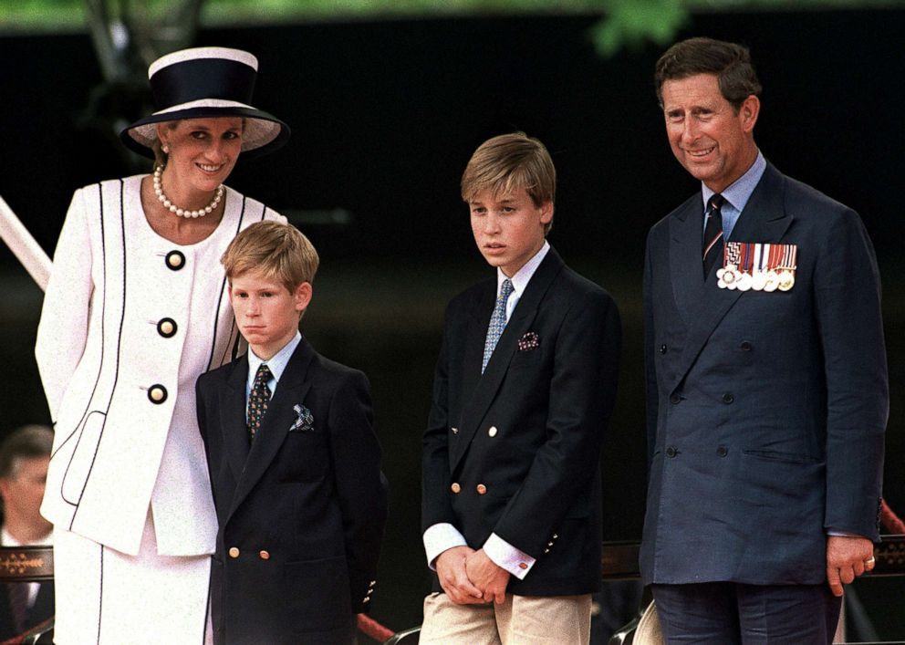 PHOTO: Princess Diana, Prince Harry, Prince William and Prince Charles attend a parade in London, August 1994.