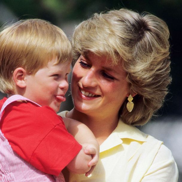 It's a royal baby boy! Look back at these adorable photos of Prince Harry as a kid - Good Morning America It's a royal baby boy! Look back at these adorable photos of Prince Harry as a kid - Good Morning America