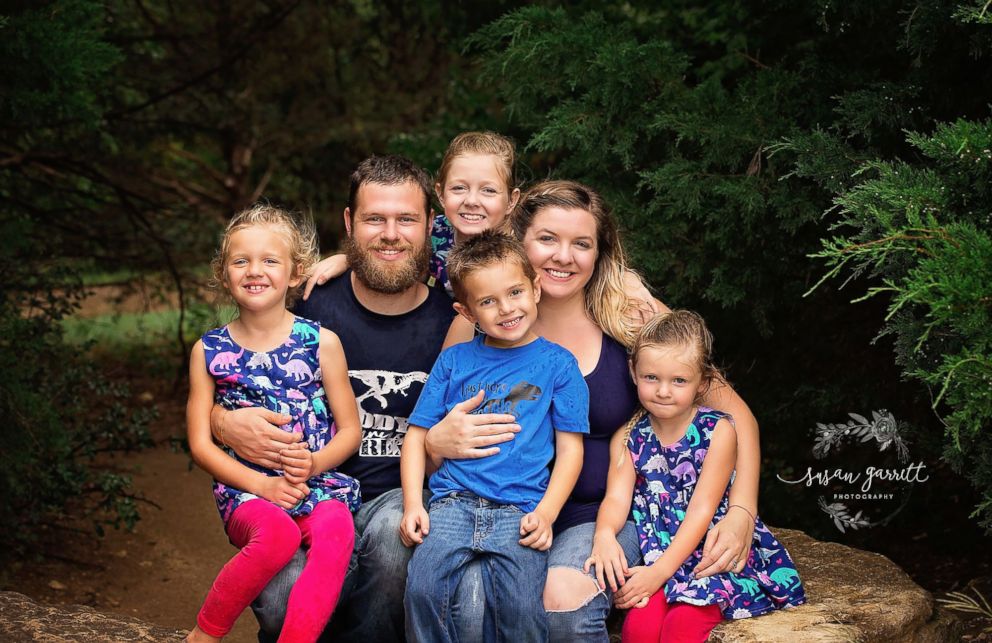 PHOTO: Nicole Berkley and Daniel Berkley of Aubrey Texas, pose in photos with their children, Myleigh, 10, Montana, 6, Lane, 5 and Hannah, 4, in honor of their baby sibling who is due to arrive in April 2019.