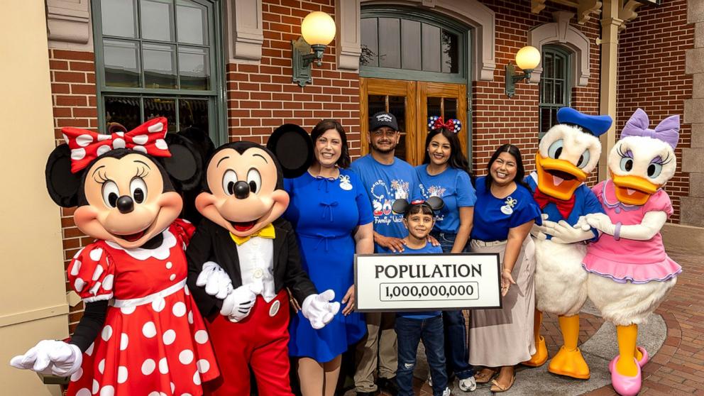 PHOTO: Disneyland Resort Celebrates Historic Milestone – One Billionth Guest