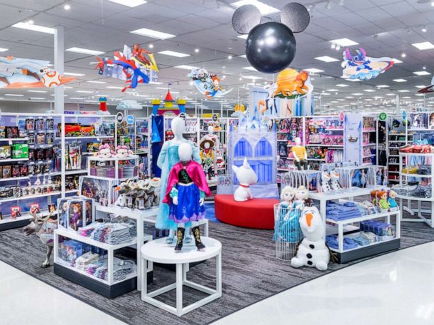 New Shop Opens Up in What Was Once Disney's Flagship Mag Mile Store in  Chicago – NBC Chicago