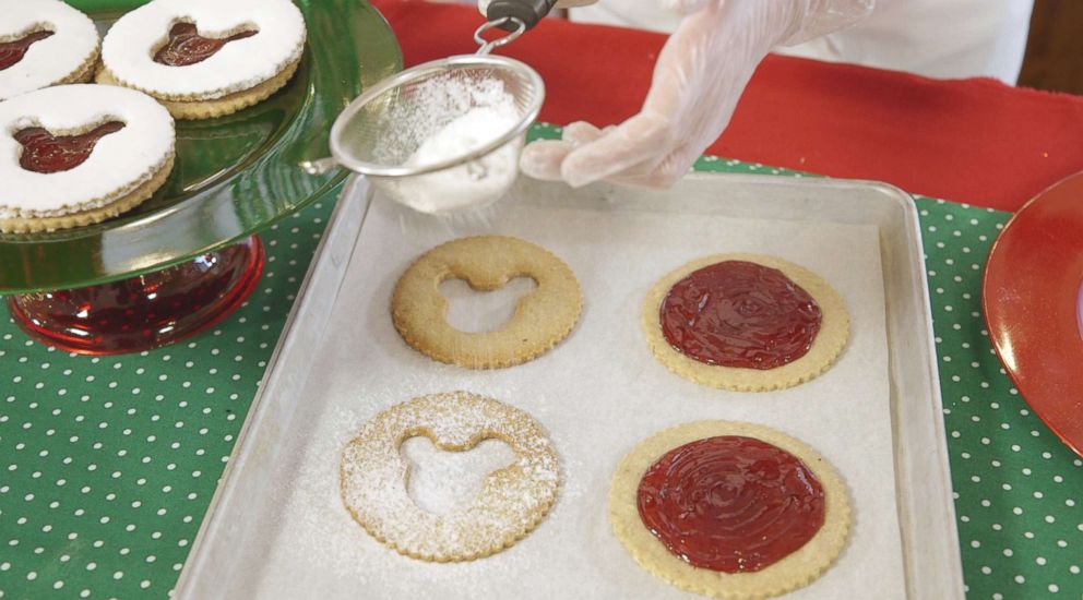 PHOTO: Walt Disney World's classic linzer cookie decorated for the holiday season.