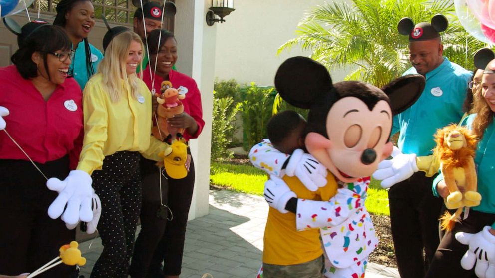 PHOTO: Jermaine Bell is surprised with a Disney vacation on "Good Morning America" on his birthday after he had helped feed about 100 Hurricane Dorian evacuees in South Carolina.