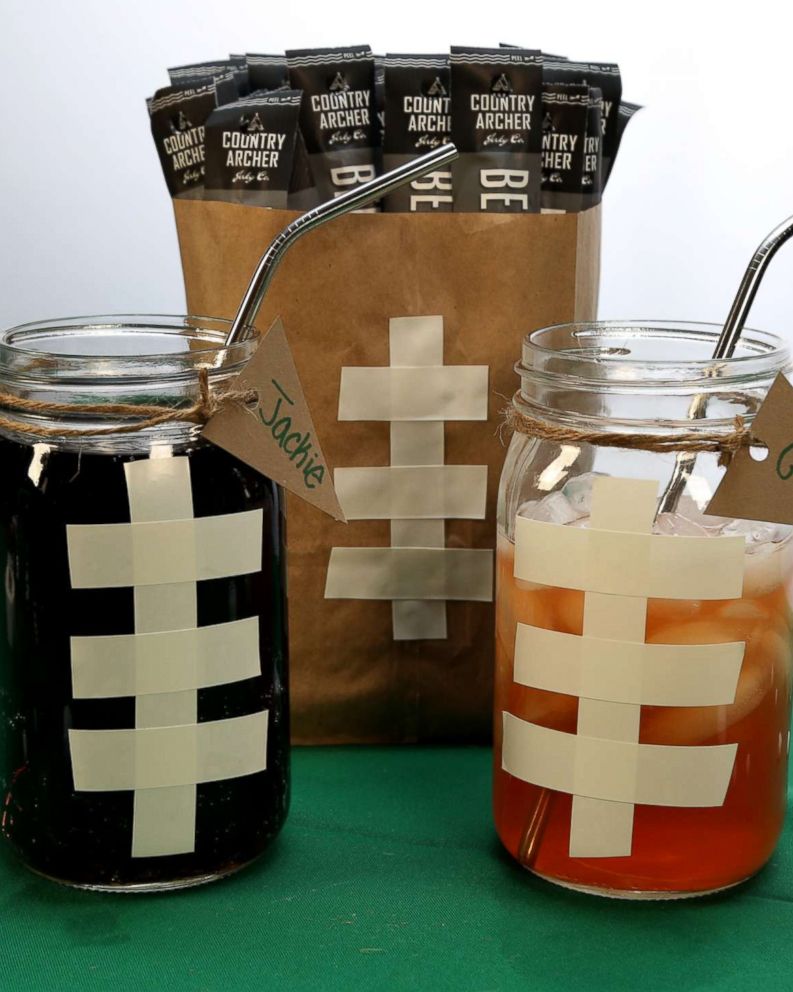 PHOTO: Score a touchdown at your Super Bowl party with a these DIY mugs and snack bags.