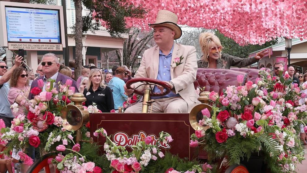 PHOTO: Dolly Parton making her first public appearance, since her husband's death, celebrating the 40th opening day at Dollywood, March 14, 2025. 