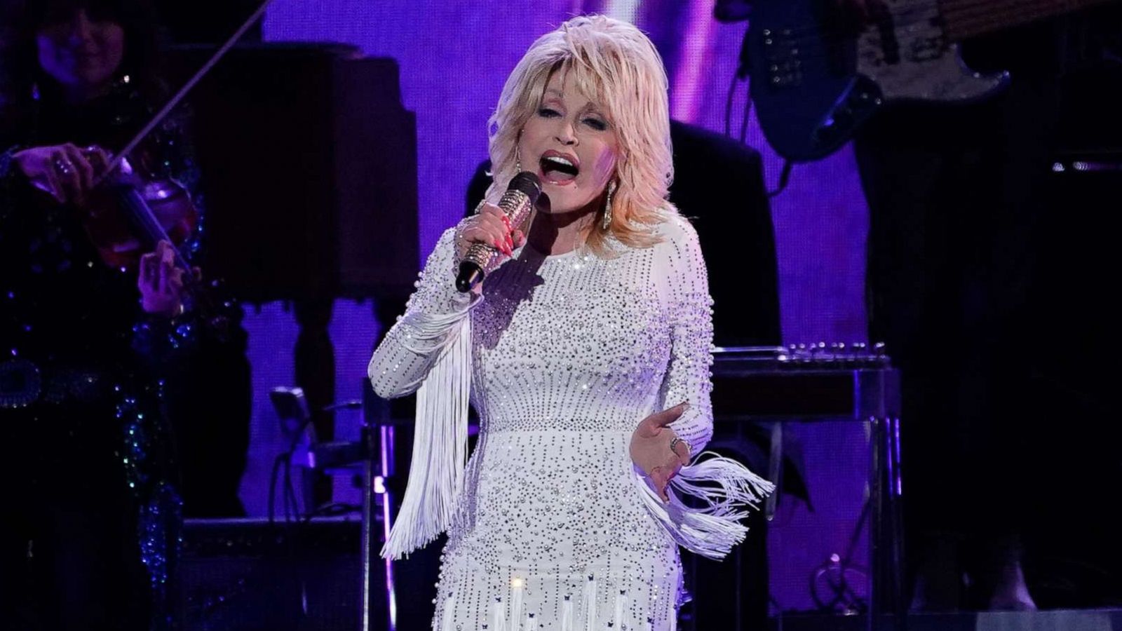 PHOTO: Dolly Parton performs onstage at the 53rd annual CMA Awards at the Bridgestone Arena on Nov. 13, 2019, in Nashville.