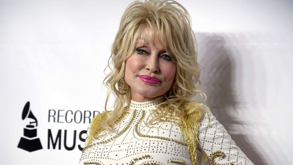 Dolly Parton Explains Why She Sleeps With Her Makeup On Abc News