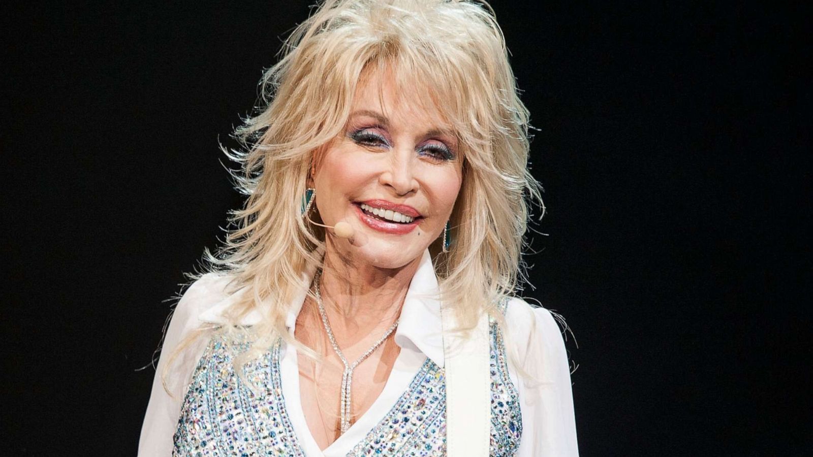 Dolly Parton pokes fun at her 54-year marriage with Carl Thomas Dean: 'I'm  sure he's sick of me' - Good Morning America