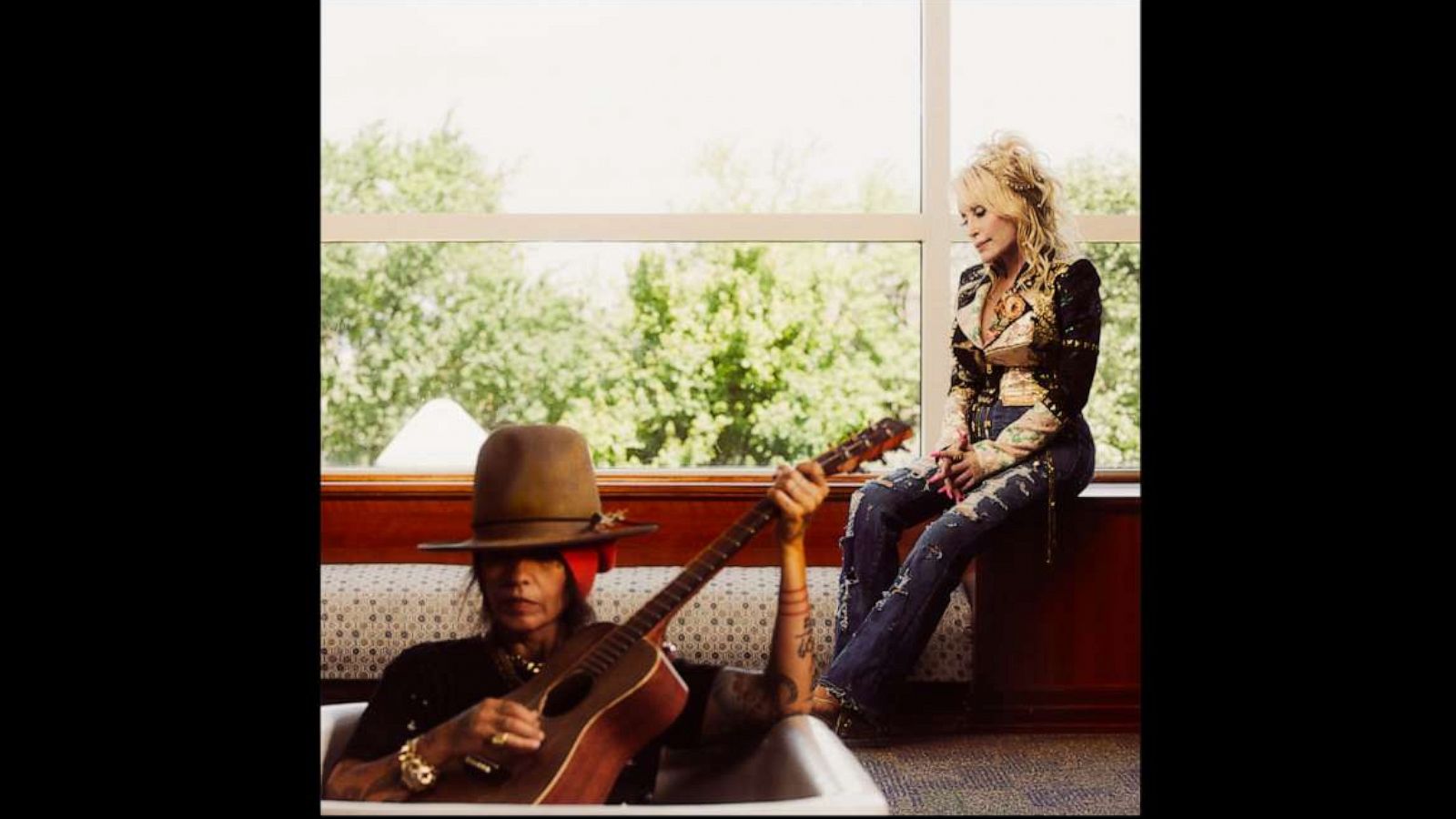 PHOTO: Dolly Parton is releasing a track from her upcoming Rock n' Roll album "Rockstar," a cover of the 4 Non-Blondes' hit, "What's Up?" featuring Linda Perry.