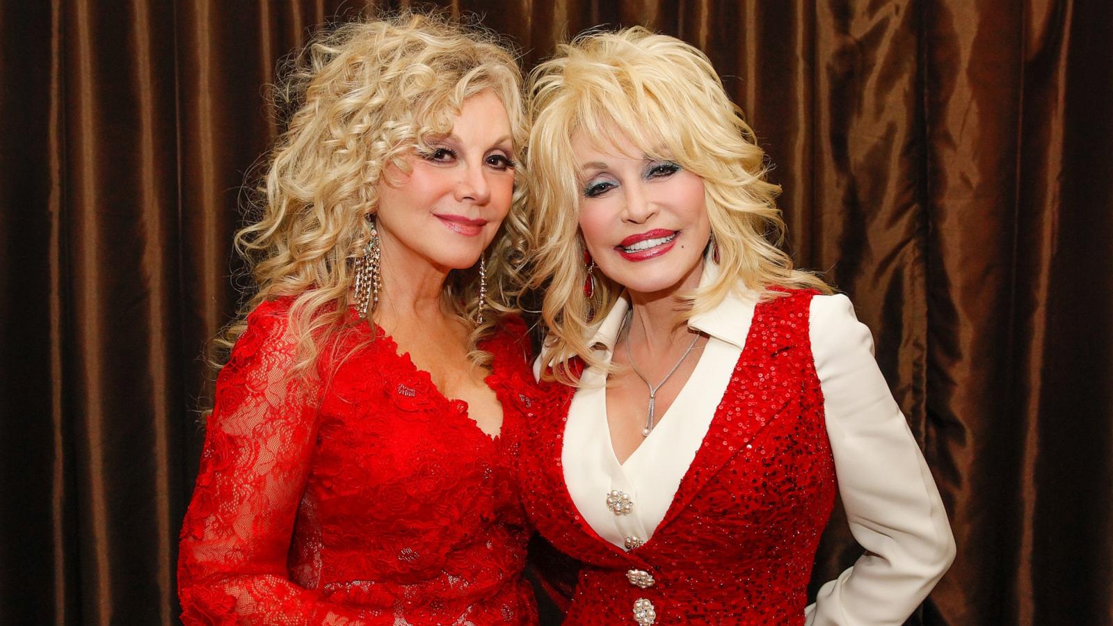 PHOTO: In this April 18, 2014, file photo, Stella Parton and Dolly Parton attend Stella Parton's Red Tent Women's Conference 2014 at the Doubletree Hotel Downtown in Nashville, Tenn.