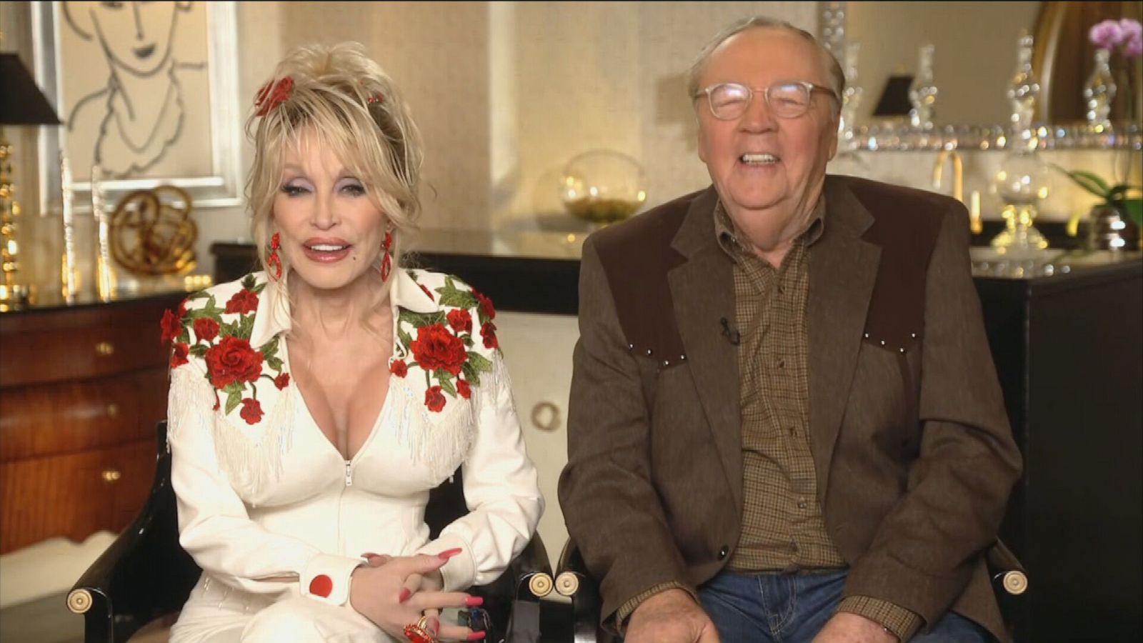 PHOTO: Dolly Parton and James Patterson appear on "Good Morning America," March 7, 2022.