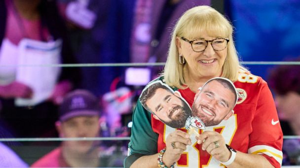 Donna Kelce surprises sons Jason and Travis with homemade cookies at Super  Bowl opening night - Good Morning America