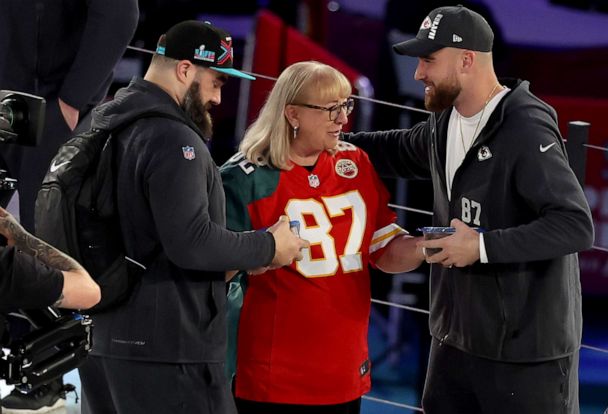 Donna Kelce's Maryland-made jersey on display at Pro Football Hall of Fame  - CBS Baltimore