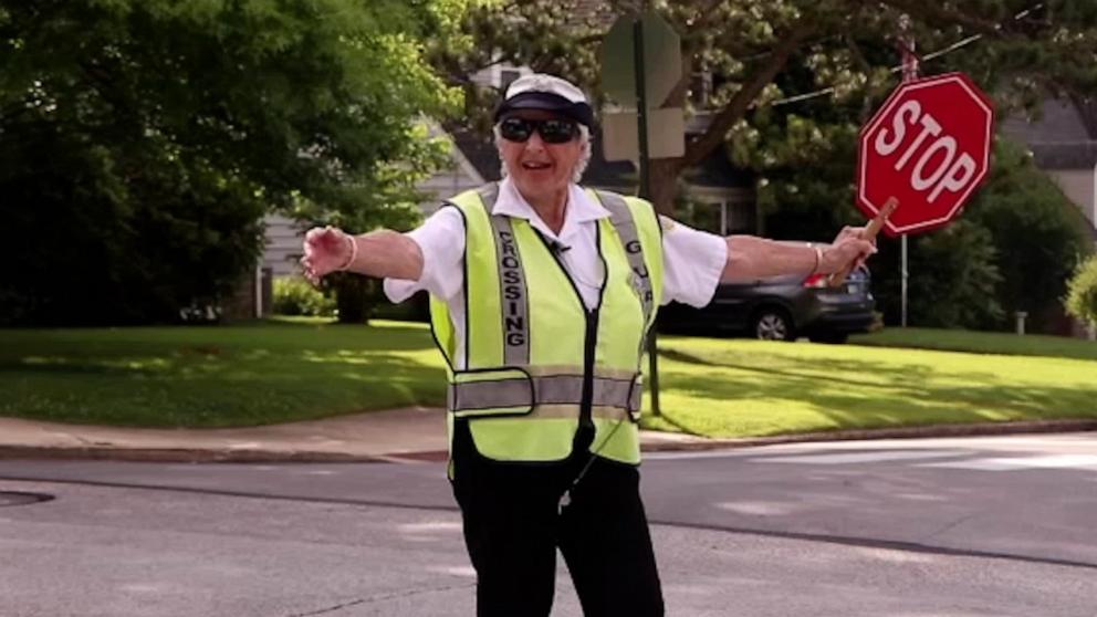 89-year-old crossing guard who retired after 47 years honored by students