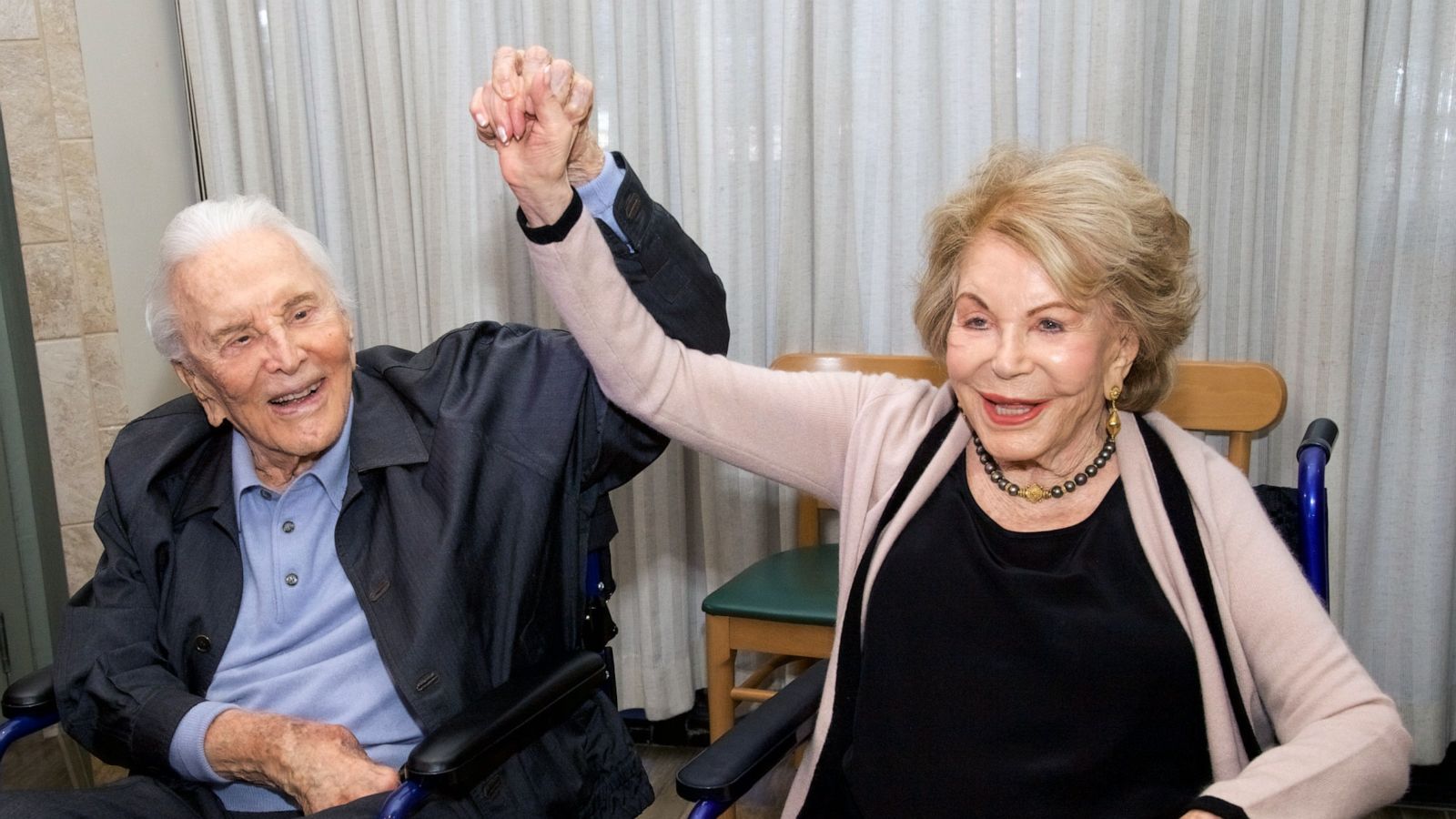 PHOTO: Actor Kirk Douglas and his wife Anne Douglas attend the 25th Anniversary Of The Anne Douglas Center at Los Angeles Mission on May 4, 2017 in Los Angeles.