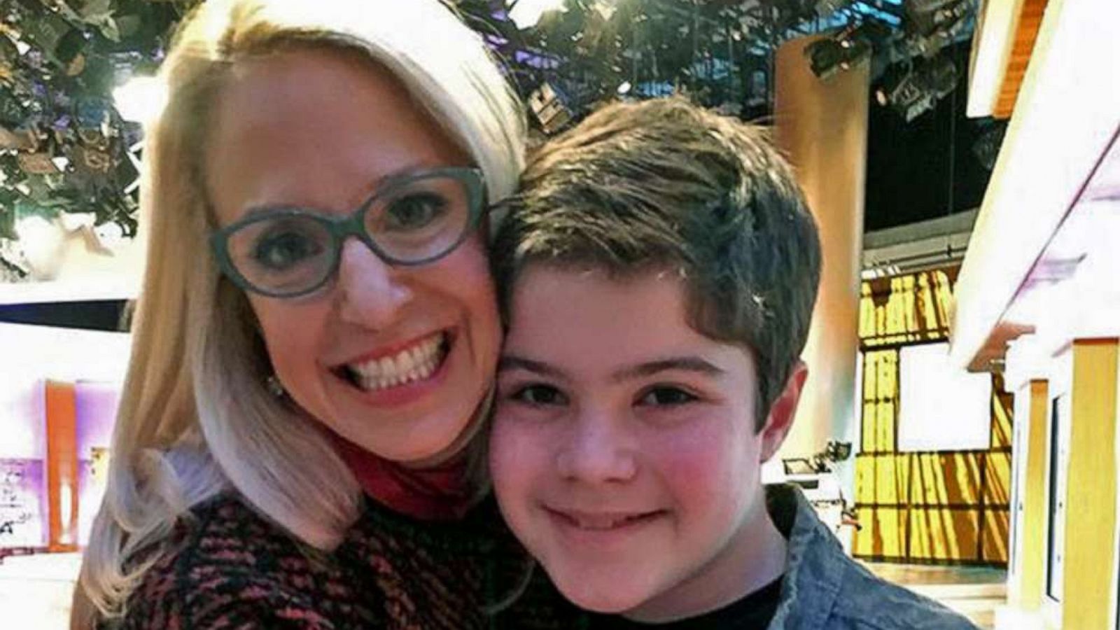 Laura Berman speaks out with warning for parents after son dies of apparent  drug overdose - ABC News