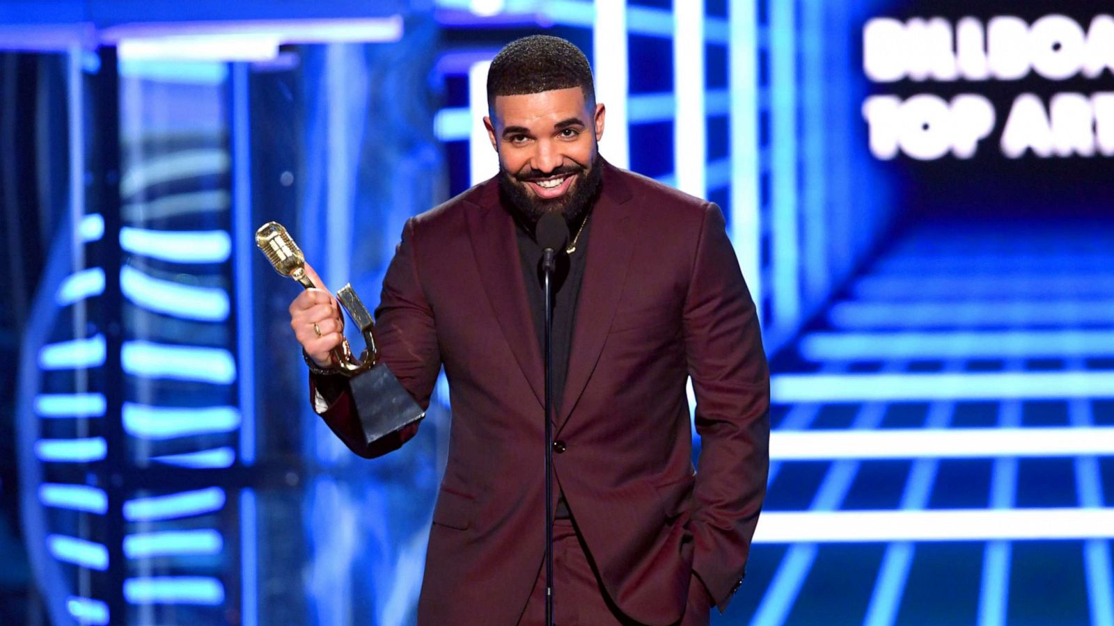 PHOTO:Drake accepts the Top Artist award onstage during the 2019 Billboard Music Awards at MGM Grand Garden Arena, May 1, 2019, in Las Vegas.