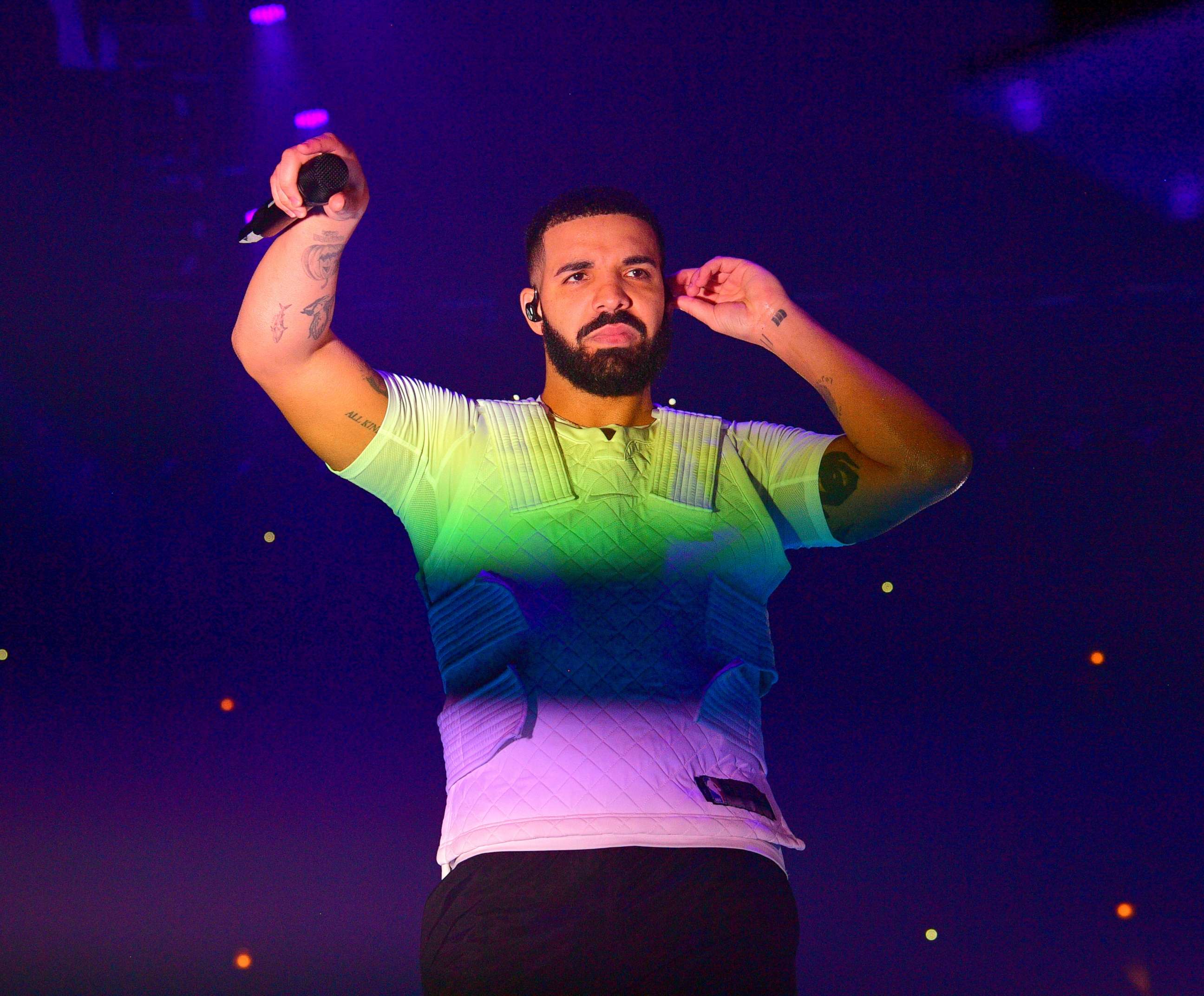 PHOTO: Drake performs in Concert at Aubrey & The Three Amigos Tour at United Center, Aug. 17, 2018, in Chicago, Illinois.