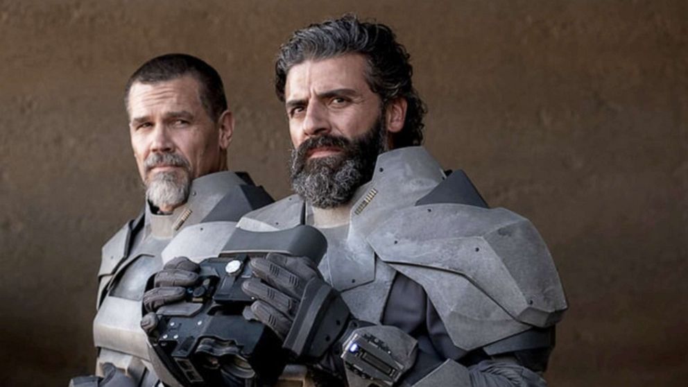 PHOTO: Josh Brolin and Oscar Isaac in "Dune."