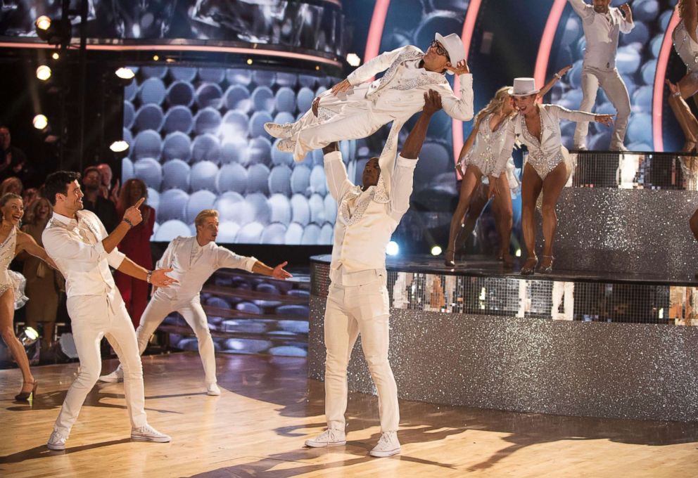 PHOTO: Bobby Bones is lifted during a  performance on the season finale of "Dancing with the Stars," Nov. 19, 2018.