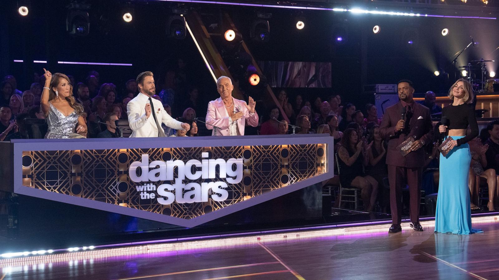 CARRIE ANN INABA, DEREK HOUGH, BRUNO TONIOLI, ALFONSO RIBEIRO, JULIANNE HOUGH (Photo by Eric McCandless/Disney via Getty Images)