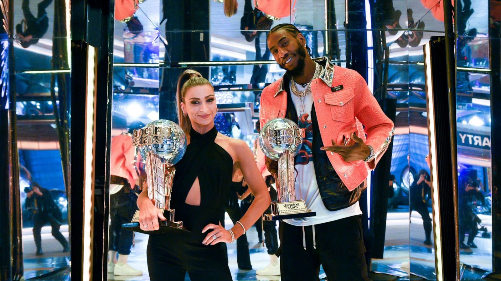 PHOTO: The winners of "Dancing with the Stars," Daniella Karagach and Iman Shumpert appear on "Good Morning America," Nov. 23, 2021.