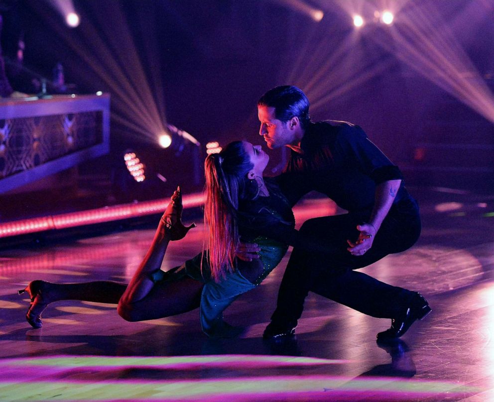 PHOTO: Olivia Jade and Val Chmerkovskiy on "Dancing with the Stars," Nov. 8, 2021.